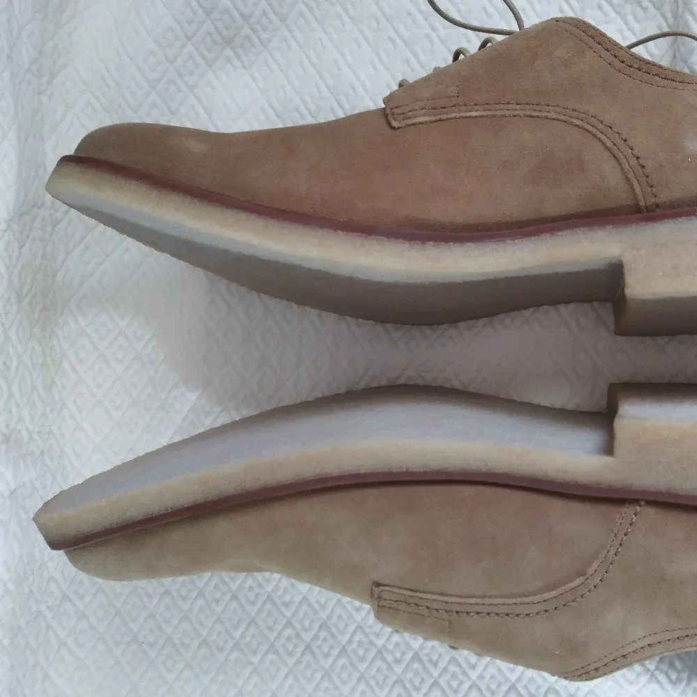 Banana Republic Dewitt Sand Suede Oxford